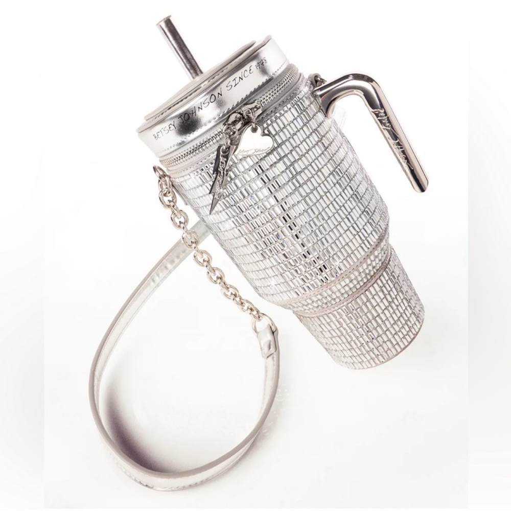 NET BETSEY JOHNSON KITSCH KITSCHY HYDRATION HONEY SILVER MUG CROSSBODY BAG